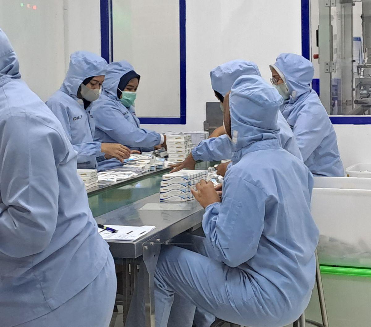 Dia menerangkan industri ini memberikan nilai tambah yang sangat besar bagi komoditas dan bahan baku yang tersedia di dalam negeri. Bahkan kesempatan kerja serta transfer keterampilan dan teknologi juga terbuka.&nbsp;
