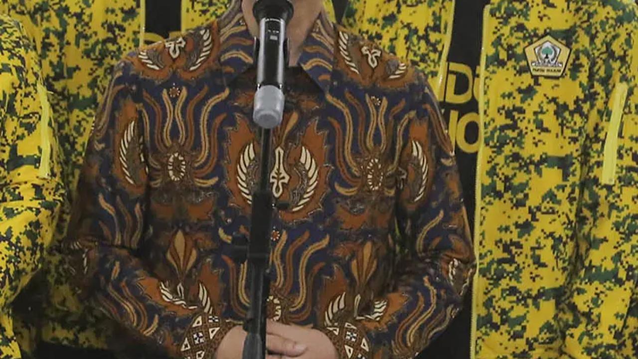 Kepastian itu menyusul pertemuan Rapimnas Golkar yang menyatakan Gibran akan menjadi Cawapres Prabowo di Capres 2024 nanti.<br>