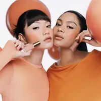 Wonder Crush serum Liquid Blush, perona pipi terbaru dari ESQA yang hadirkan rona pipi yang tampak sehat.