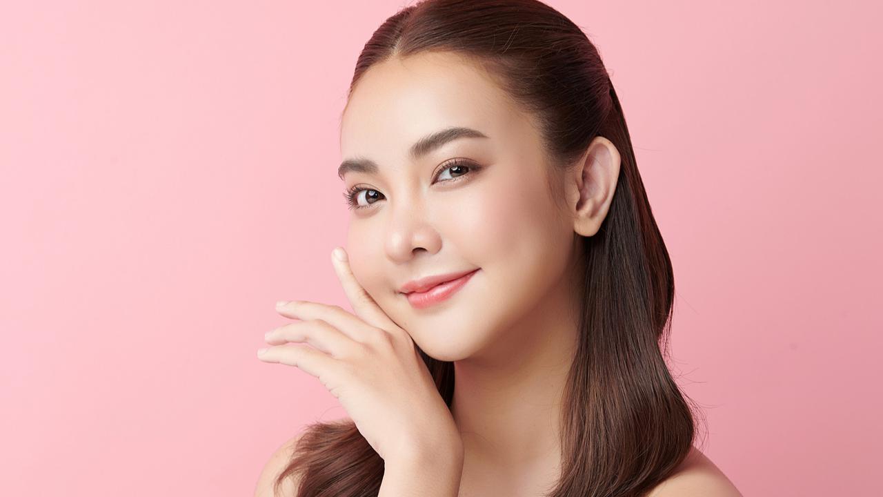 Tren Skin Flooding, Cara Simpel Bikin Kulit Lembap dan Glowing Tanpa Ribet