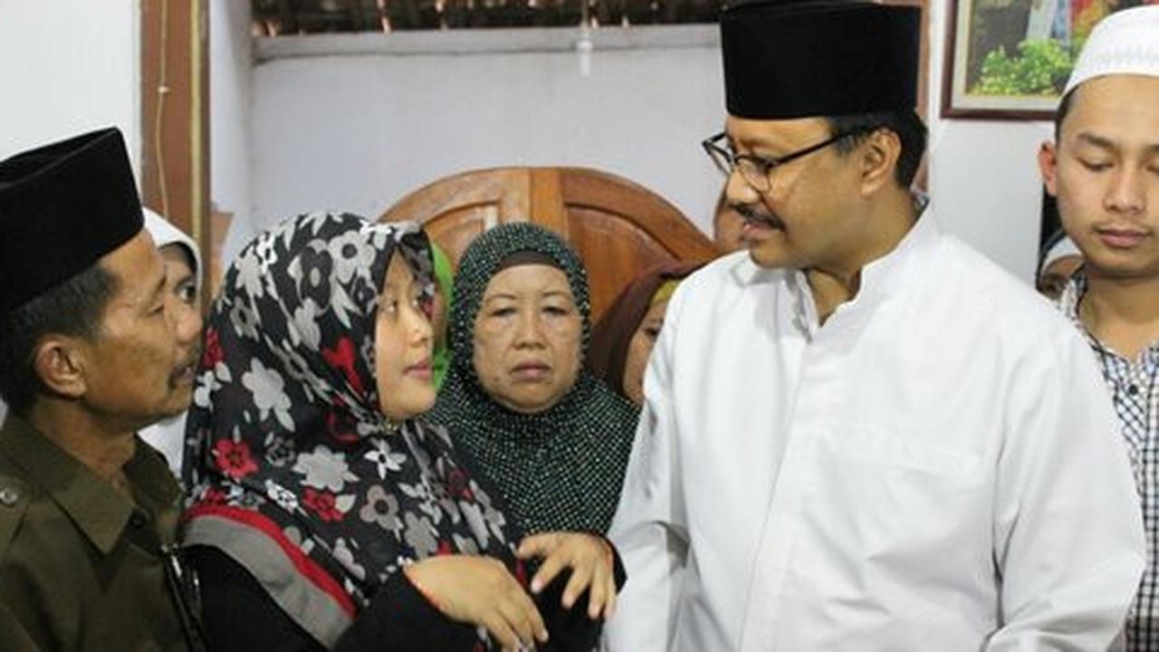 Kunjungi korban kecelakaan crane, Gus Ipul sebut korban mati sahid