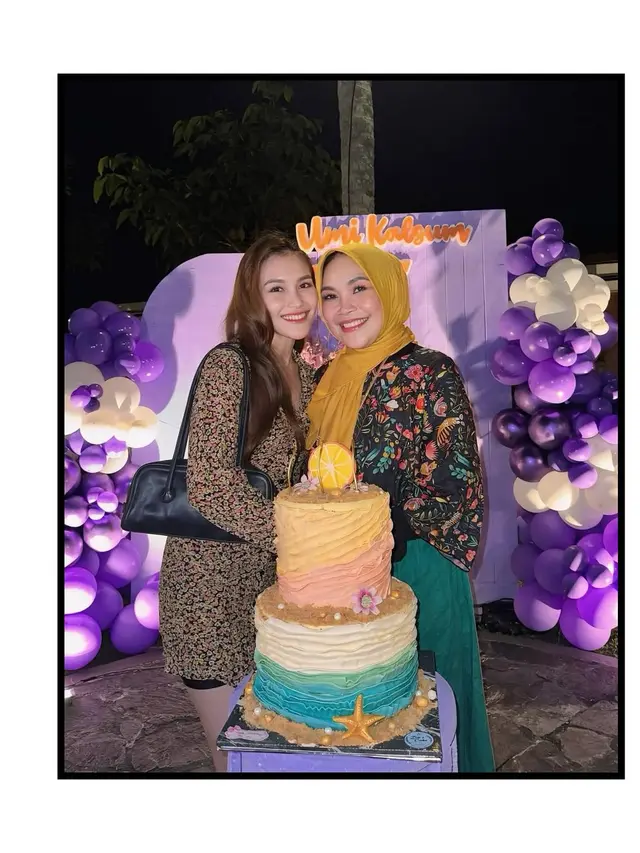 Ulang tahun Umi Kalsum yang ke-53 (Foto: Instagram @ayutingting92)