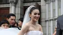 Setelah resmi menikah di Gereja Katedral, Jakarta Pusat, Selasa (8/11) Sandra Dewi dan Harvey Moeis menggelar resepsi pernikahan di Hotel Dharmawangsa malam harinya. (Nurwahyunan/Bintang.com)