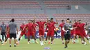 <p>Sejumlah pemain Timnas Indonesia saat menjalani sesi latihan di KLFA Stadium, Kuala Lumpur, Minggu (25/12/2022) jelang menghadapi Brunei Darussalam di Piala AFF 2022. (Bola.com/Zulfirdaus Harahap)</p>