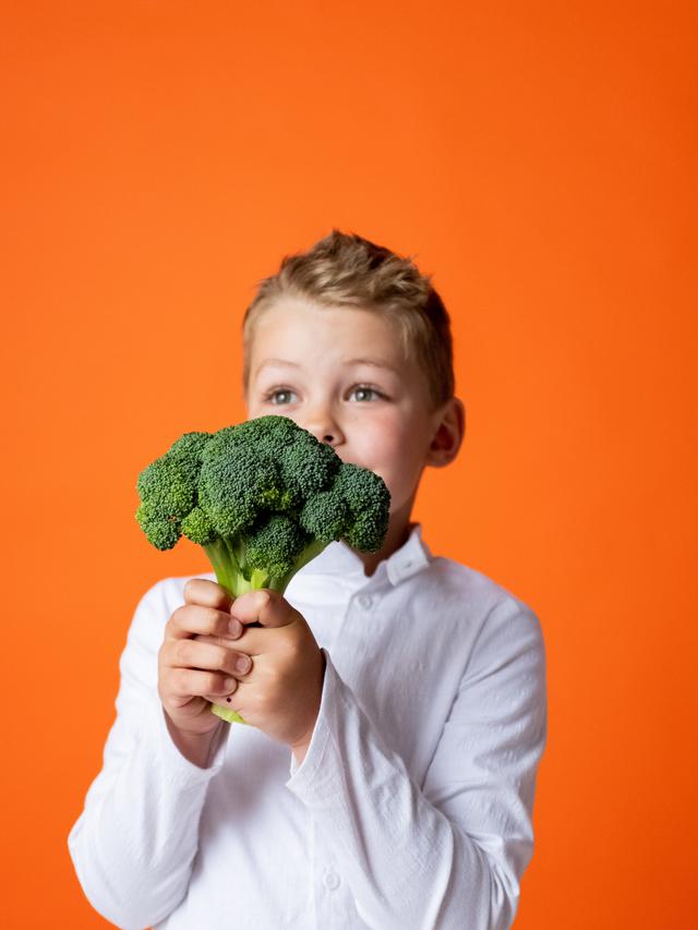 5 Makanan Bayi 8 Bulan untuk Kecerdasan Otak , Nutrisi Wajib dalam MPASI