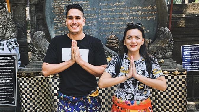 6 Potret Marcel Chandrawinata Dan Istri Saat Liburan Di Bali Romantis Hot Liputan6 Com