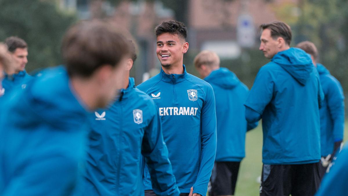 Siap untuk Comeback! Mees Hilgers Telah Kembali Berlatih Bersama FC Twente
