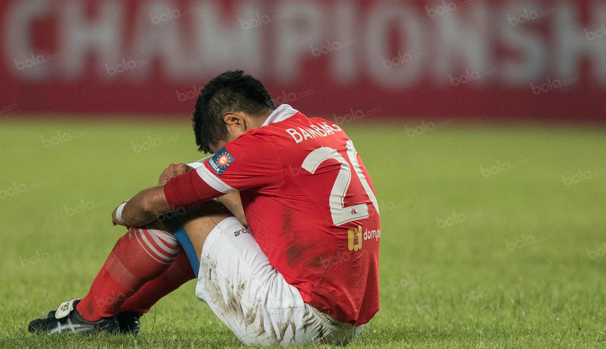 Tetapi sayang pemain yang identik dengan nomor 20 itu kembali gagal mencetak satu gol pun hingga pluit babak pertama berakhir. Penjagaan yang ketat membuat Bepe jarang mendapatkan suplai bola. (Bola.com/Vitalis Yogi Trisna)