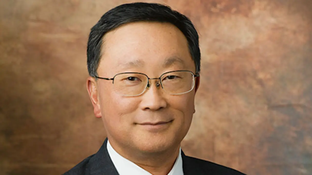 john-s-chen-blackberry-131108b.jpg