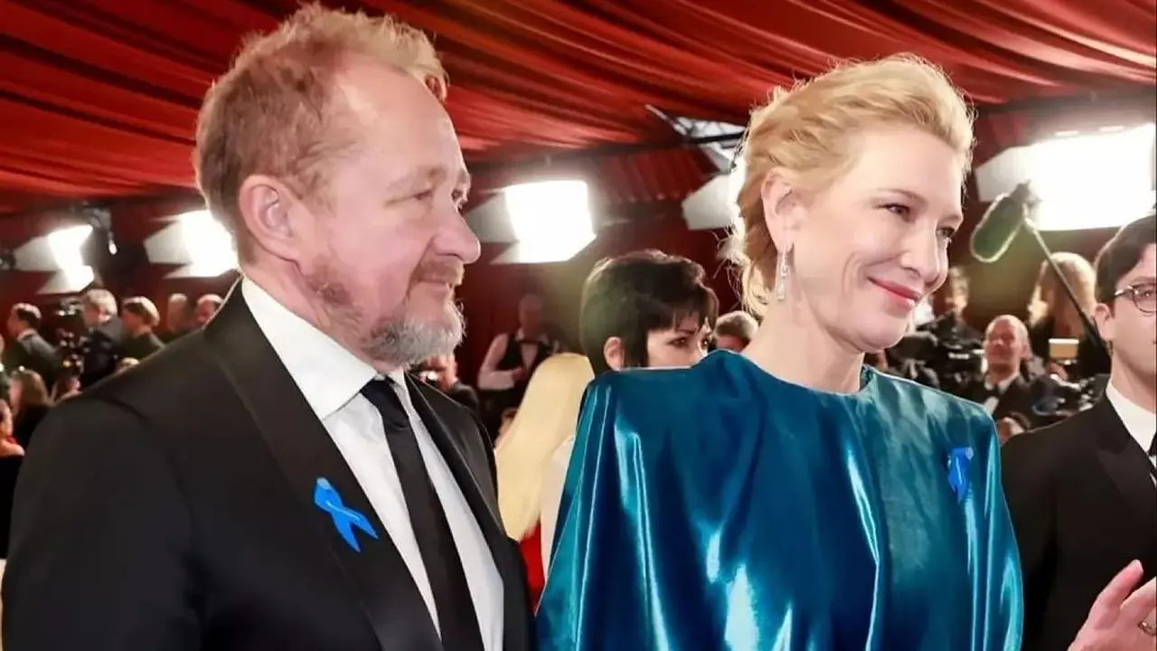 Beberapa seleb kenakan pita biru di Oscar 2023