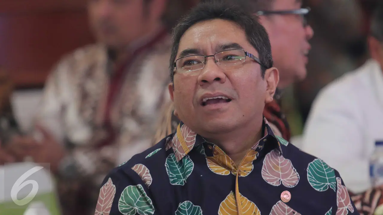 Direktur Utama PT Pelindo II Elvyn G Masassya