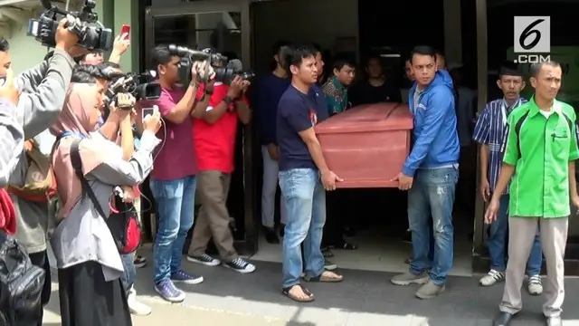 Setelah dinyatakan meninggal, jenazah Sandy dibawa ke Rumah Sakit Cipto Mangunkusumo untuk diautopsi.