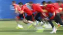 Para Pemain Polandia berlatih kecepatan pada sesi latihan di Olympic Marseille Training Ground, Marseille, Prancis, (29/6/2016).  (REUTERS/Michael Dalder)