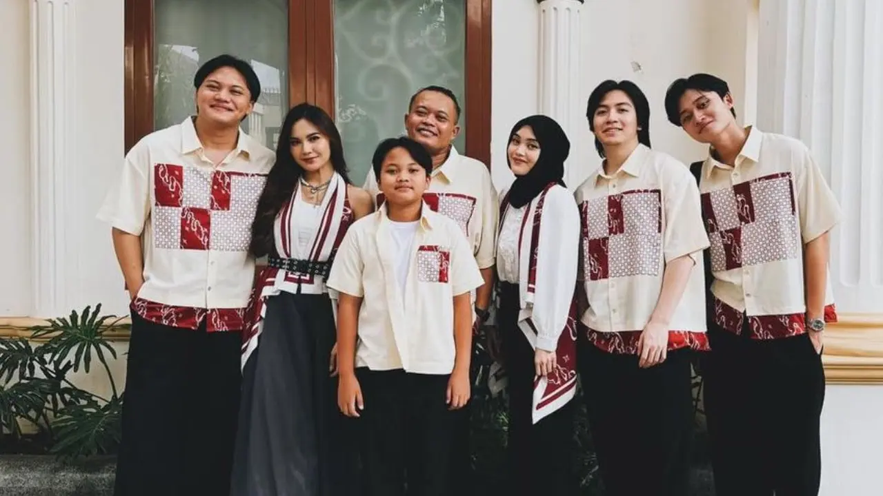 Mahalini Raharja Lebaran bareng keluarga Rizky Febian dan Sule