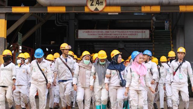 Aktivitas pekerja di salah satu pabrik milik PT IMIP.(Liputan6.com/dokumen PT IMIP)