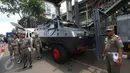 Barracuda disiagakan di depan Kantor KPUD DKI Jakarta, Rabu (21/9). 364 personel gabungan dari Polda Metro dan Polres Jakpus disiagakan untuk mengamankan pendaftaran calon gubernur dan wakil gubernur Pilgub DKI 2017. (Liputan6.com/Immanuel Antonius)