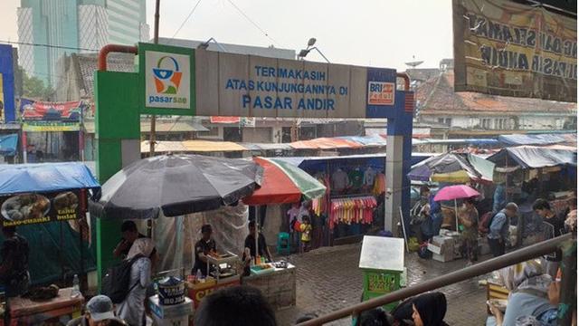 Efek Virus Corona, Ini 6 Potret Pasar Tradisional Sepi Pengunjung