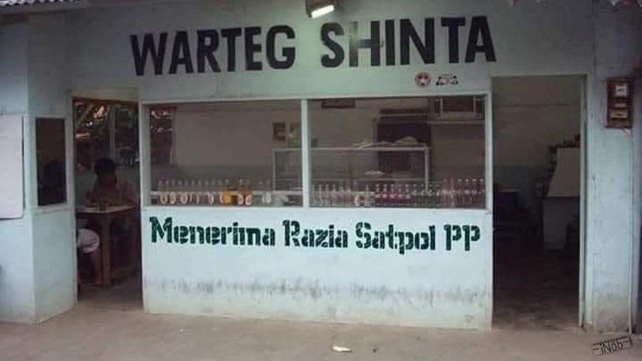 6 Tulisan di Warteg Ini Kelewat Unik, Bikin Heran