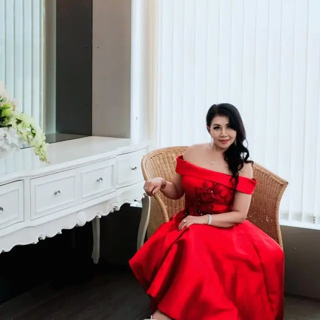 Meilany Chandrawaty - ibunda Roy Kiyoshi