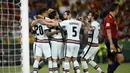 Gelandang Portugal, Otavio membawa saat bertanding melawan Spanyol pada pertandinga perdana Grup B Nations League 2022 di Stadion Benito Villamarin, di Seville, Spanyol, Jumat (3/6/2022). Spanyol bermain imbang dengan Portugal 1-1. (AP Photo/Jose Breton)