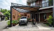 9 Model Carport Industrial yang Tidak Terlihat Kaku, Fasad Rumah Makin Estetik