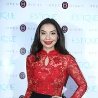 Lama tidak terlihat dilayar kaca, Manohara terlihat lebih langsing. (Nurwahyunan/Bintang.com) 