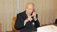 Yasutaro Koide yang menjadi pria tertua di dunia. (Asashi Shimbun)