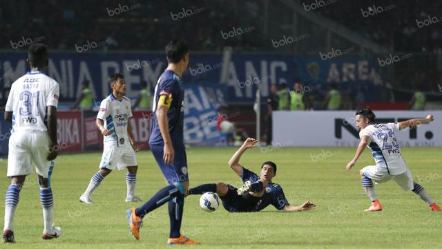 Arema Cronus vs Persib Bandung