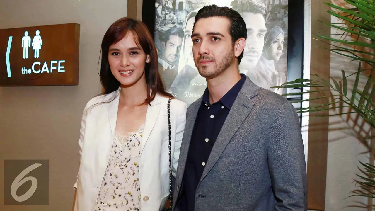 Fachri Albar dan Renata Kusmanto