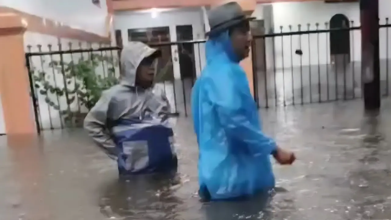 Hujan deras yang mengguyur wilayah Kota Depok sejak Sabtu (21/1/2026) sore menyebabkan sejumlah wilayah mengalami banjir.