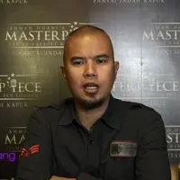 Ahmad Dhani tidak pernah merestui Mulan untuk meminta maaf melalui video di akun Deddy Corbuzier. Menurut Dhani, ini Mulan lakukan karena ngidam ingin masuk Youtube.