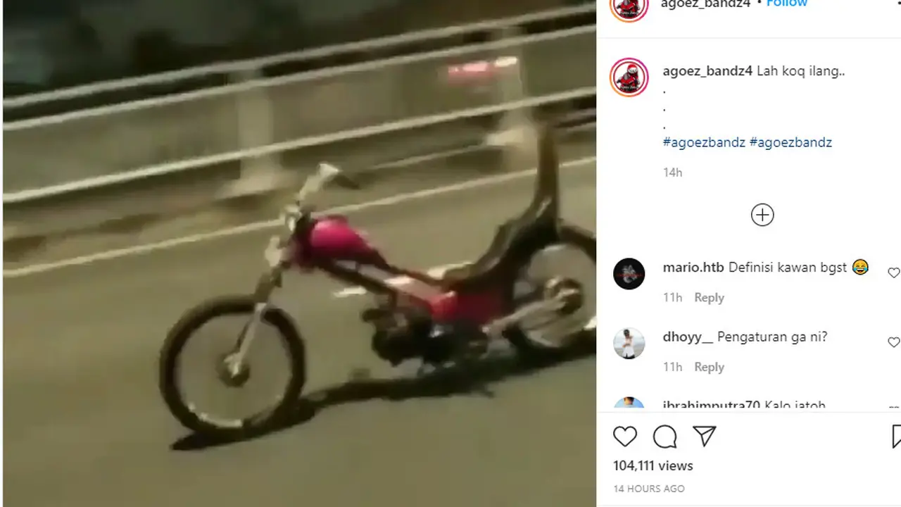Sebuah motor terekam kamera berjalan sendiri setelah kecelakaan yang dialami pengendaranya di jalan.