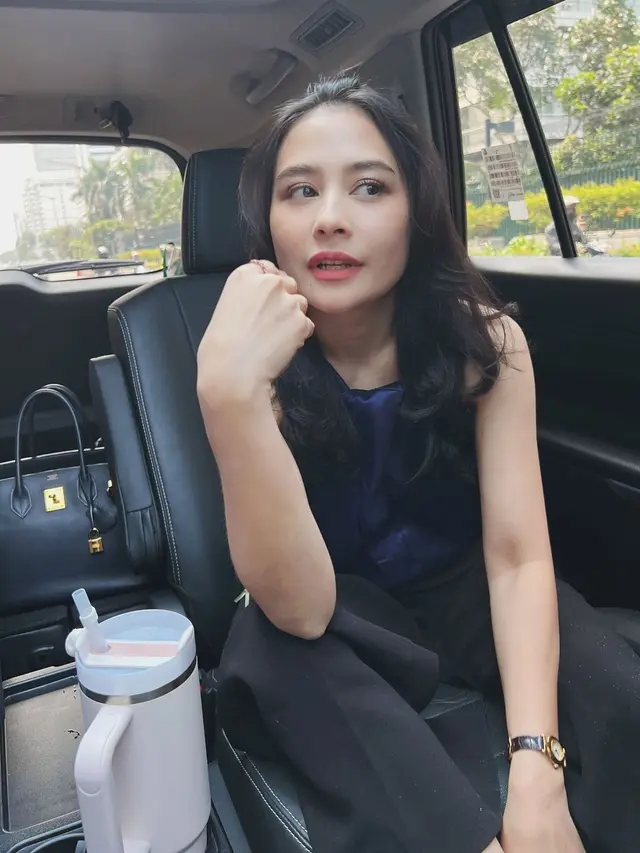 Prilly Latuconsina potong rambut (Instagram/prillylatuconsina96)