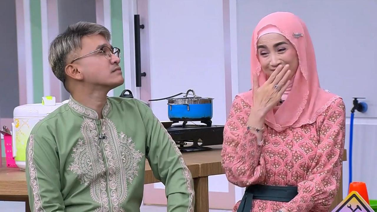 Tak Hanya Cantik, Inilah yang Membuat Ruben Onsu Tertarik pada Desy Ratnasari