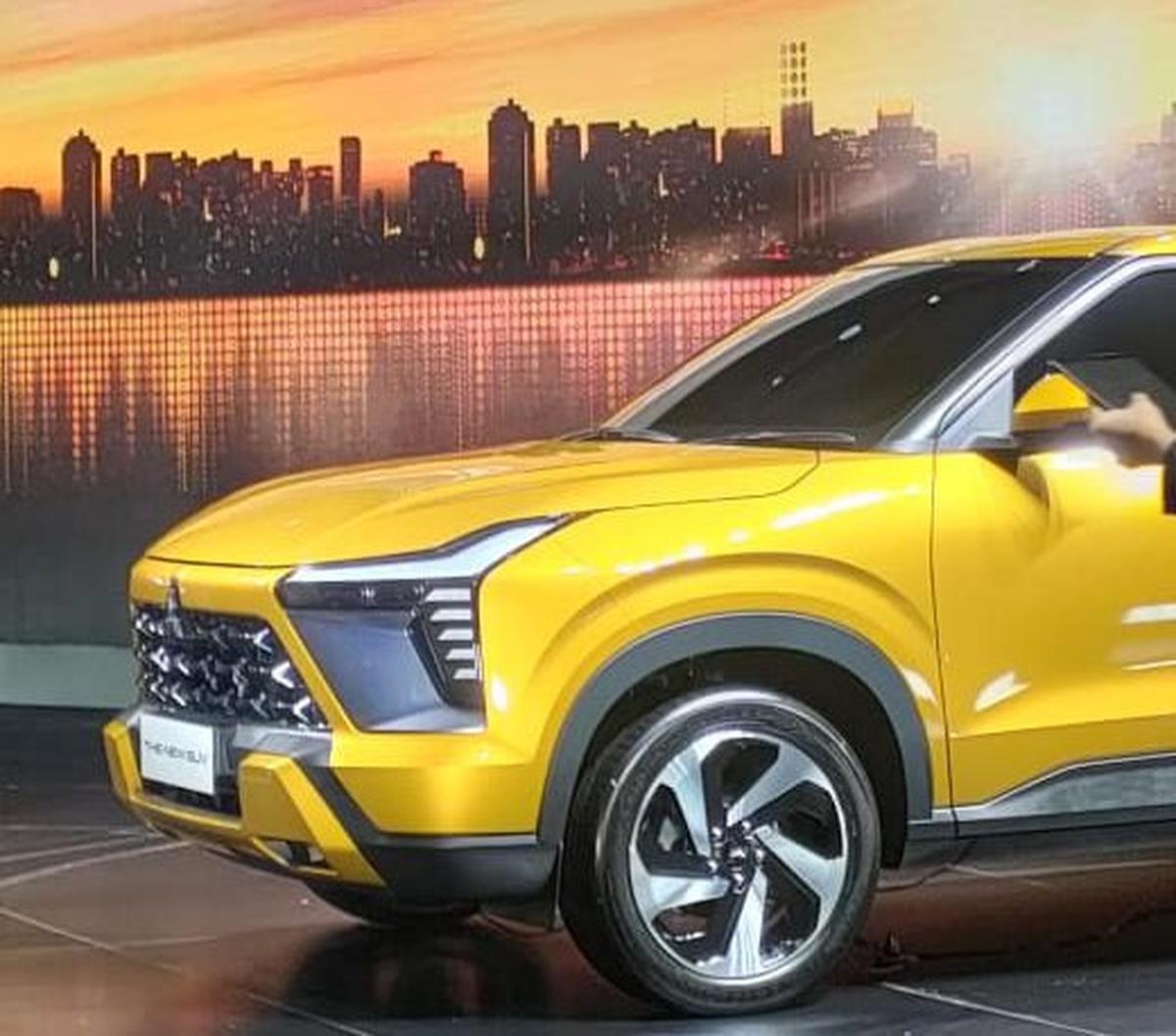 Ground clearance 222 mm,  tertinggi di kelas compact SUV Indonesia. 

Watanabe-san mengatakan ini salah satu keunggulan New SUV Mitsubishi dibandingkan model eksisting: Honda HR-V dan Toyota Yaris Cross.