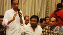 Capres Joko Widodo (Jokowi) mengadakan buka bersama dengan 14 organisasi relawan (Liputan6.com/Herman Zakharia)