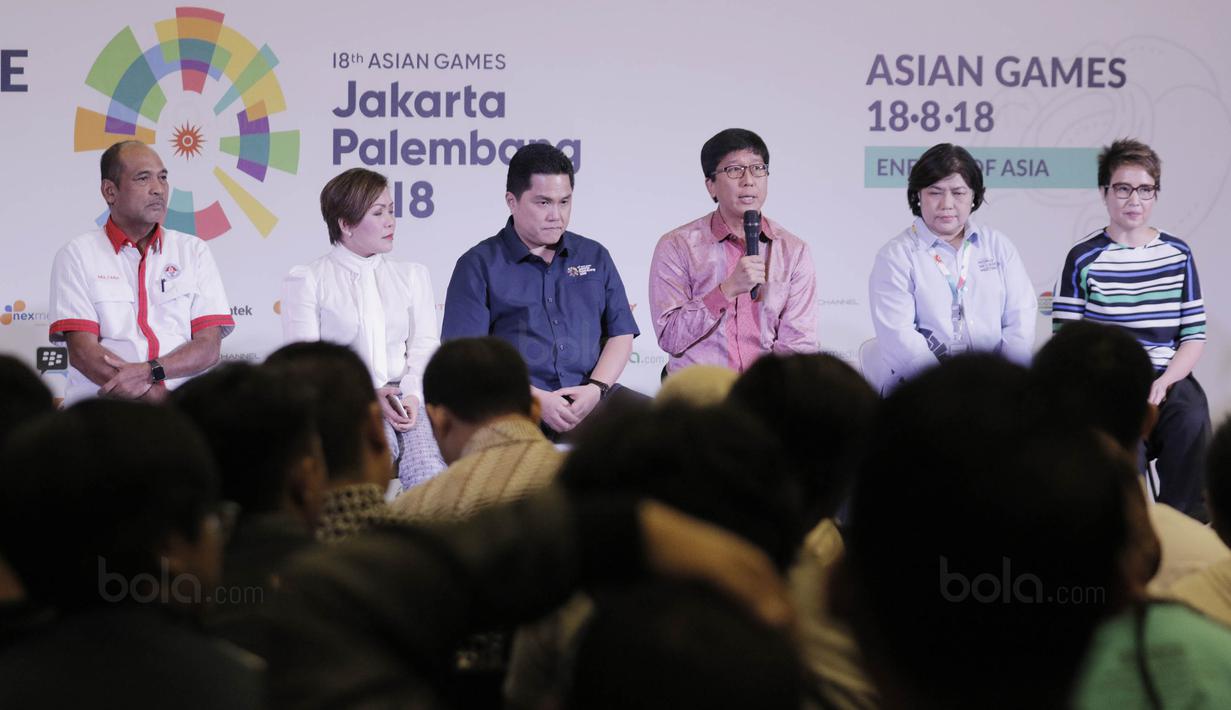 COO Emtek, Sutanto Hartono, memberi keterangan saat jumpa pers di SCTV Tower, Jakarta, Kamis, (8/2/2018). Emtek Group akan menayangkan siaran Asian Games 2018. (Bola.com/M Iqbal Ichsan)