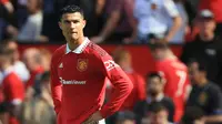 Cristiano Ronaldo. Menjalani musim kedua usai kembali berseragam Manchester United sejak 2021/2022, penampilan CR-7 di musim ini memang jadi awal musim terburuk bagi striker asal Portugal tersebut. Tak menjadi pilihan utama skuad Erik ten Hag, dan hanya tampil 1 kali sebagai starter di Liga Inggris, ia belum menyumbang satu gol pun dalam 6 laga. Di Liga Europa, meski mampu mencetajk 1 gol, namun gol tersebut didapat lewat eksekusi penalti. Musim lalu ia mampu mengoleksi 18 gol bagi MU di Liga Inggris. (AFP/Lindsey Parnaby)