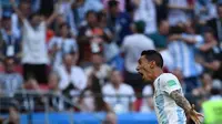 Pemain Timnas Argentina, Angel Di Maria, melakukan selebrasi setelah mencetak gol ke gawang Prancis, pada Babak 16 Besar Piala Dunia 2018, di Kazan Arena, Sabtu (30/6/2018) malam WIB.  (AFP/Luis Acosta)