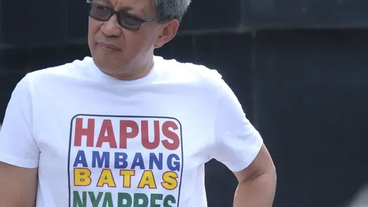 Sementara itu, terkait pengaduan dari masyarakat, Polri menerima satu pengaduan yang diajukan kepada Kapolri, serta satu lagi dilaporkan di Polda Daerah Istimewa Yogyakarta.