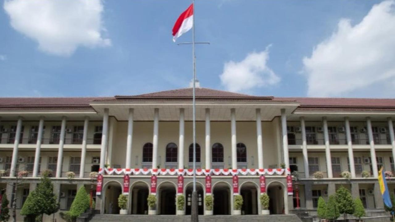 Heboh Dugaan Plagiarisme Karya Peter Carey Oleh Dosen Sejarah, Ini Penjelasan UGM