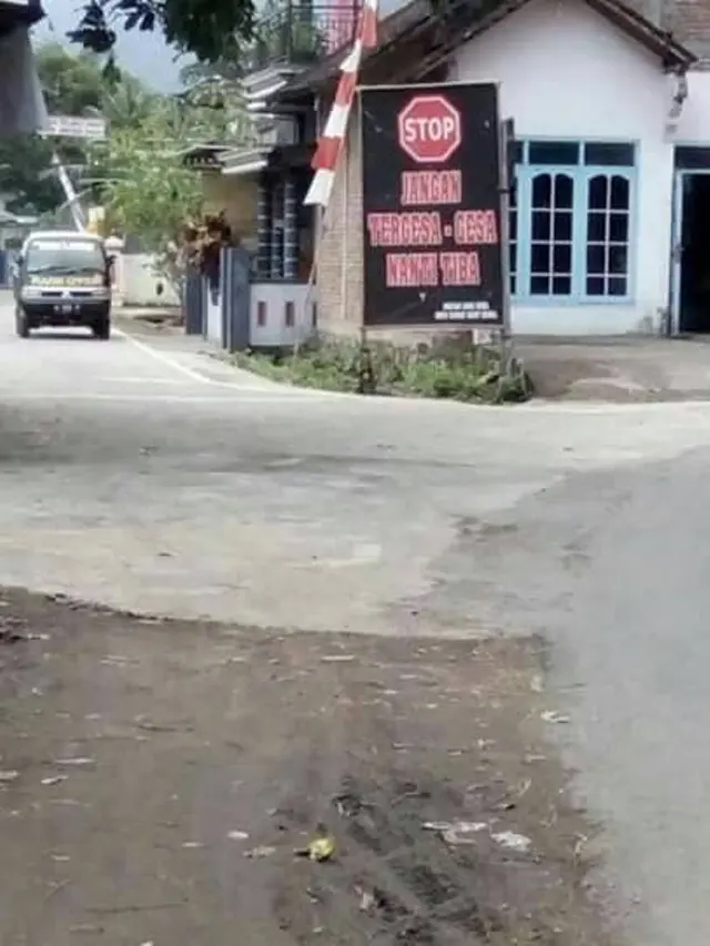 Bikin Garuk Kepala, 6 Pengumuman Peringatan Tak Biasa di Perkampungan