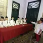  Sejumlah anak memerhatikan diorama di Museum Sumpah Pemuda di Jakarta, Jumat (28/10). Hari Sumpah Pemuda yang diperingati tanggal 28 Oktober membuat museum tersebut ramai pengunjung melihat sejarah bangsa Indonesia. (Liputan6.com/Immanuel Antonius)