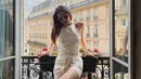 <p>Kerap menggunakan busana yang elegan dan berkelas, Alyssa Daguise memancarkan parisian chic style. Misalnya tampil monochrome dengan pilihan warna netral. [Instagram/alyssadaguise]</p>