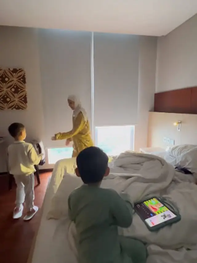 6 Momen Tya Ariestya Staycation di 'Penthouse 5M' yang Viral di Layangan Putus