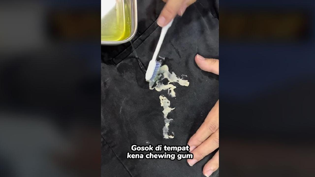 <b>Sikat Noda Permen Karet</b>