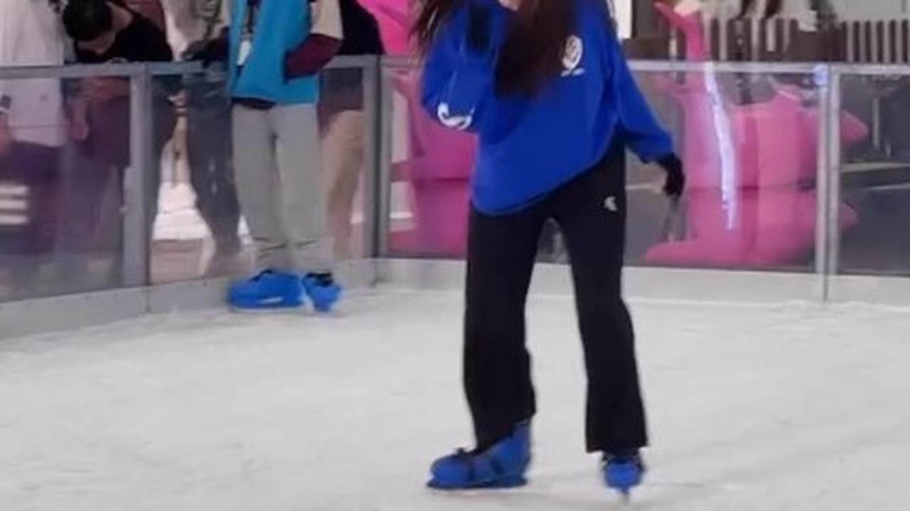 Potret Safeea Anak Mulan Jameela dan Ahmad Dhani Main Ice Skating, Ternyata Jago - Tunjukkan Aksi Berputar