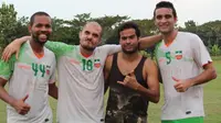 Thiago Furtuoso, Paulo Helber, Khairallah Abdelkbir, dan Otavio Dutra, empat pemain asing milik Bhayangkara Surabaya United. (Bola.com/Fahrizal Arnas)