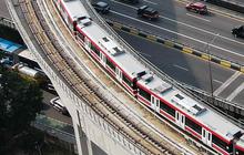 FOTO: Melihat Detail Jembatan Lengkung LRT Jabodebek di Kawasan Kuningan yang Dianggap Salah Desain