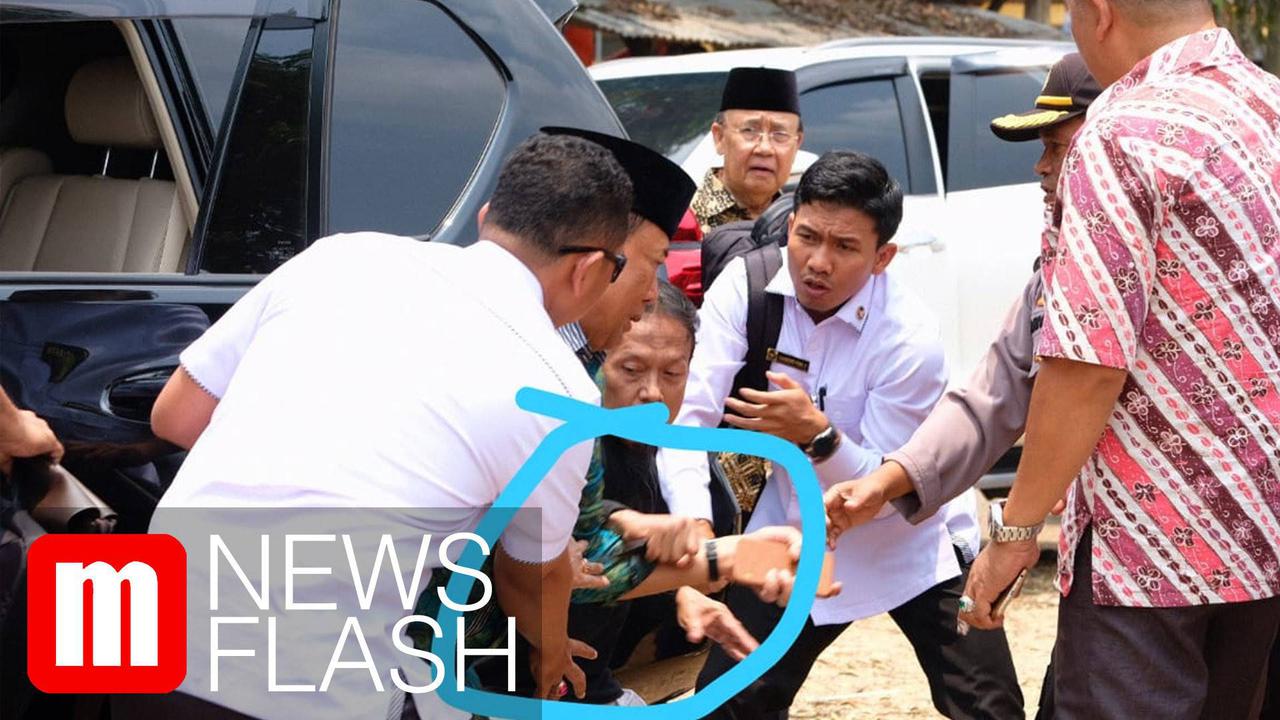 VIDEO: Detik-Detik Menko Polhukam Wiranto Ditusuk Orang Tak Dikenal